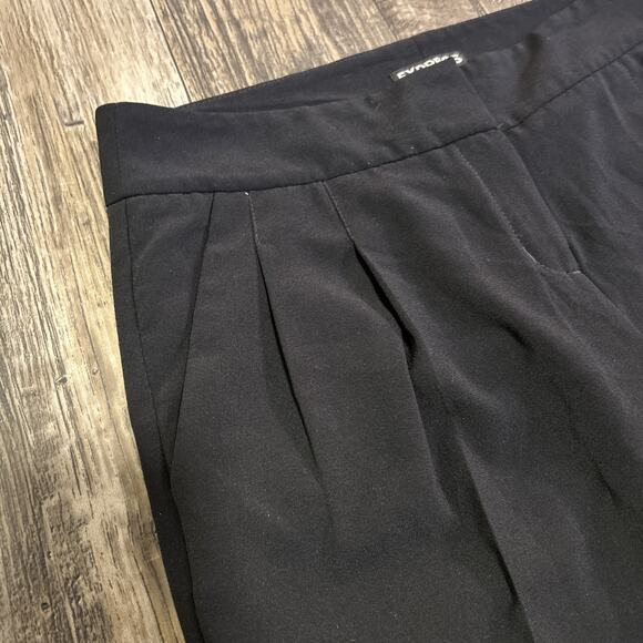 Express Black Pleated Cropped Dress Pants Size 4 Womens - Picture 2 of 7